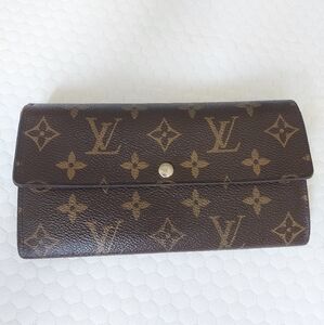 Authentic Louis Vuitton Monogram Portefeuille International Wallet